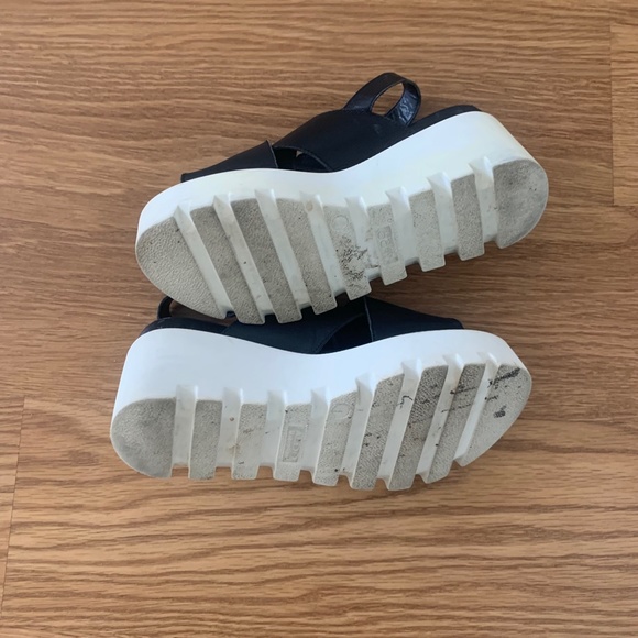 ALDO Black Leather Strappy White Platform Sandals 6.5 - Picture 7 of 8